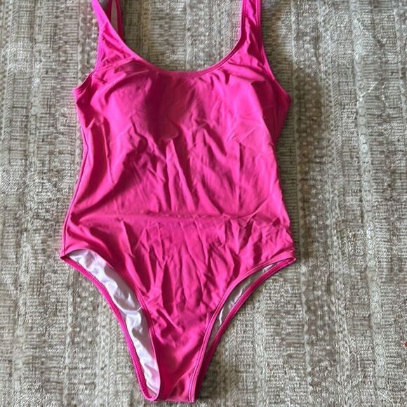 Summer Mae Size Medium Hot Pink one Piece swim suit Bathing suit - Picture 1 of 7